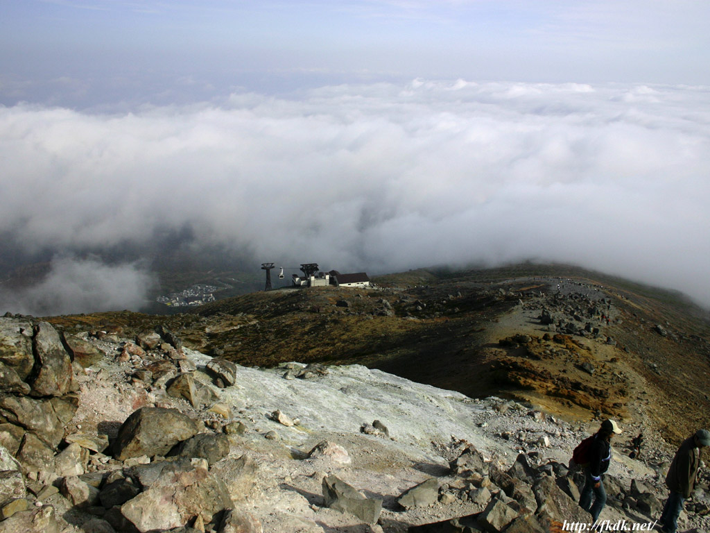 茶臼岳登山道と雲海