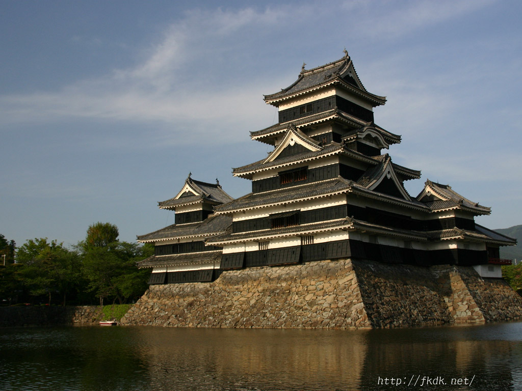 松本城と堀