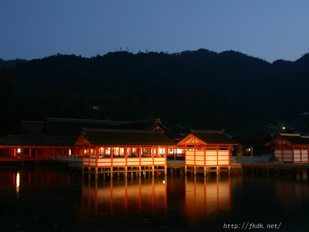 厳島神社ライトアップの壁紙 風景写真無料壁紙